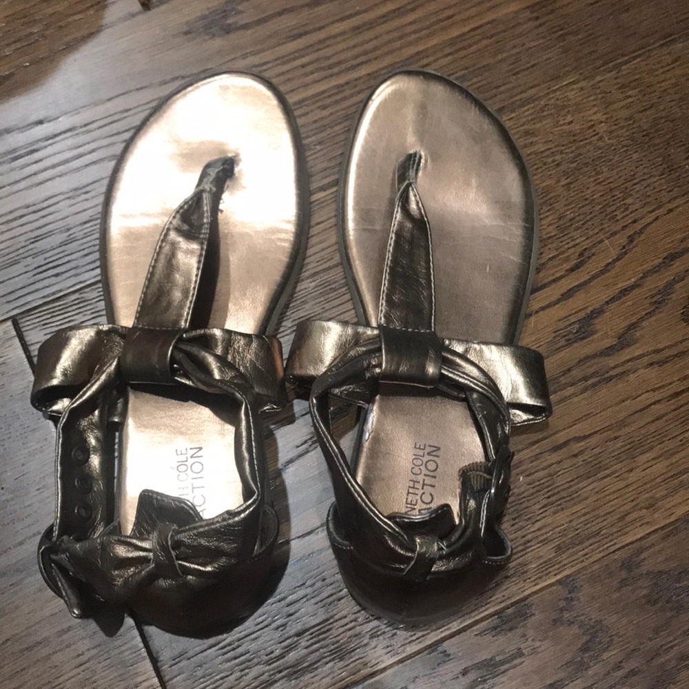 Kenneth Cole sandals